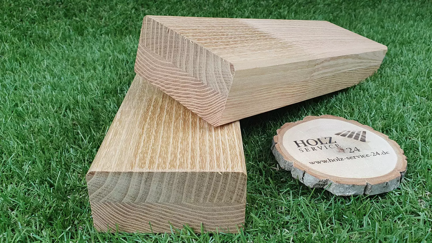 Konstruktionsholz Robinie gehobelt, 45x90mm, Länge 3,00m, schichtverleimt/keilgezinkt/gefast Konstruktionsholz Robinie gehobelt, 45x90mm, Länge 3,00m, schichtverleimt/keilgezinkt/gefast